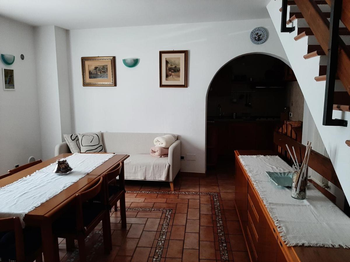 Вилла La Casa Di Walter E Rosa Кастель-ди-Сангро Экстерьер фото